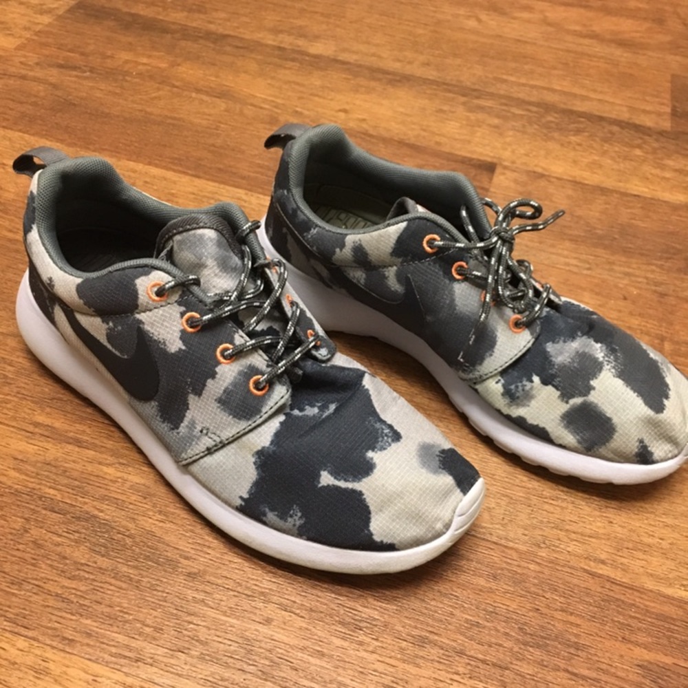 Nike Roshe Run - Picture 3 of 8